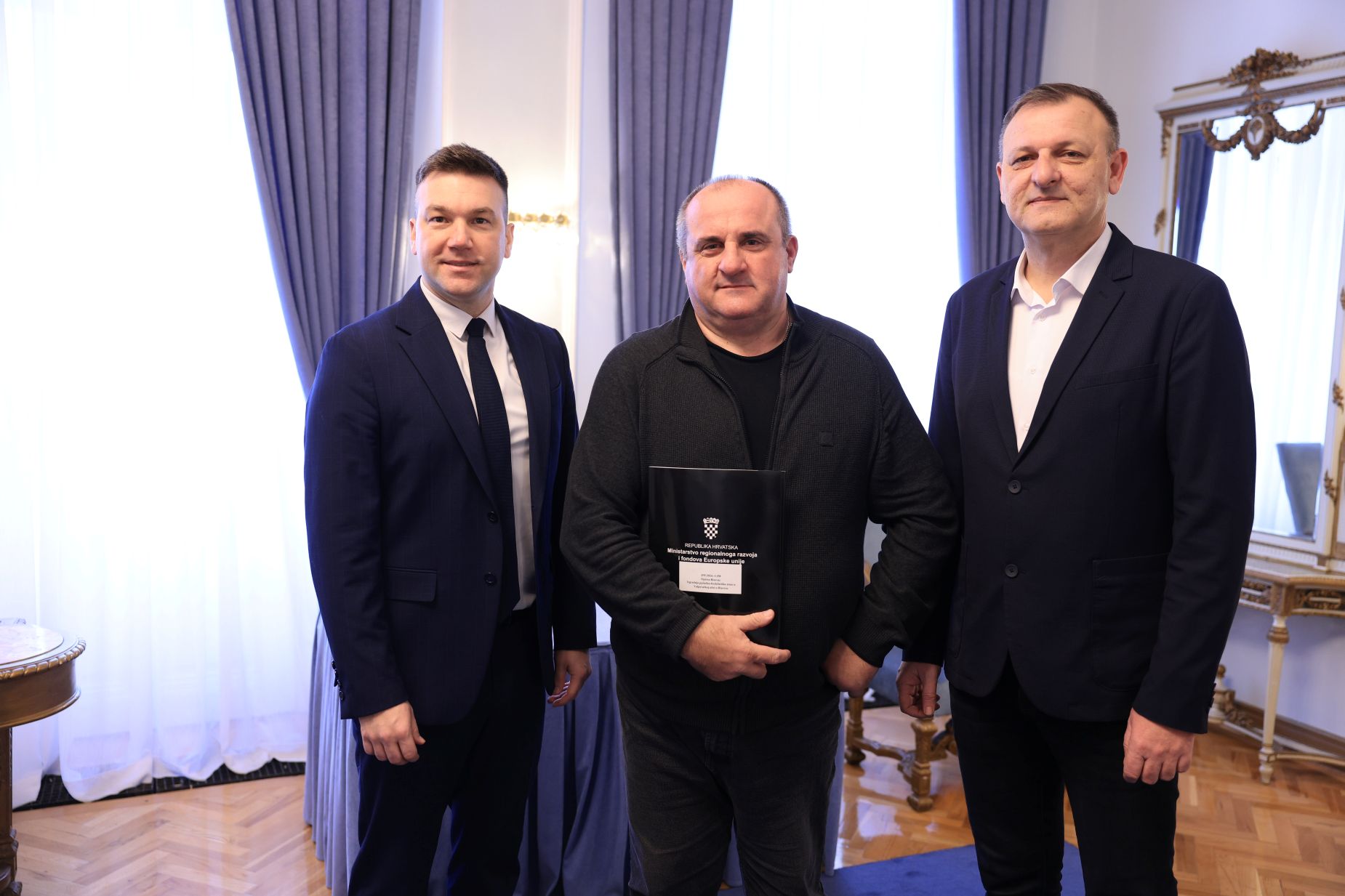 Općini Bizovac vrijedan ugovor za sufinanciranje izgradnje pješačko-biciklističke staze u Valpovačkoj ulici